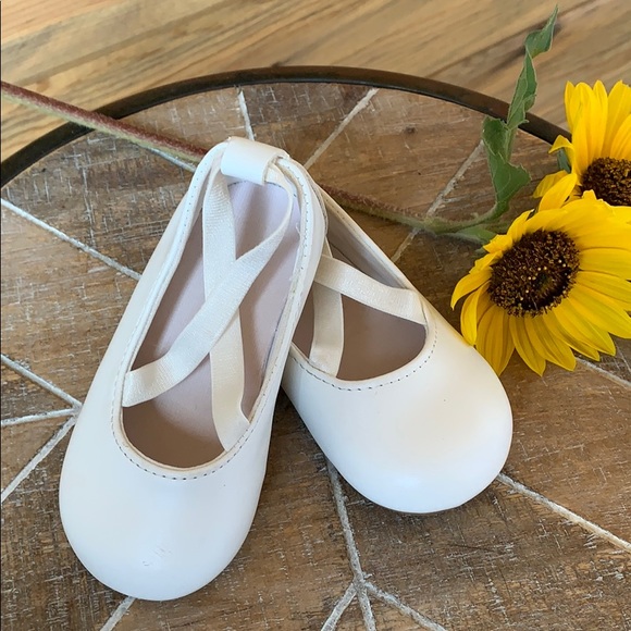 Toddler White Slip-On Shoes - Picture 2 of 4